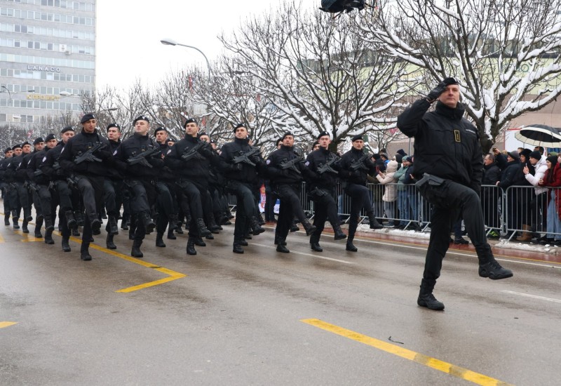 Svečani defile u Banjaluci povodom 9. januara: Više od 2.700 učesnika obilježilo Dan Republike Srpske