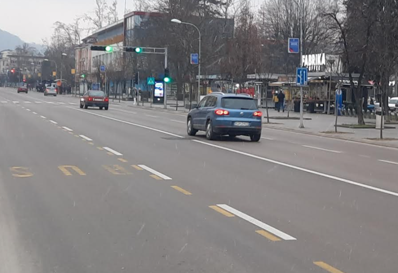 Vozači vozite oprezno: Putevi prohodni, poledica usporava saobraćaj