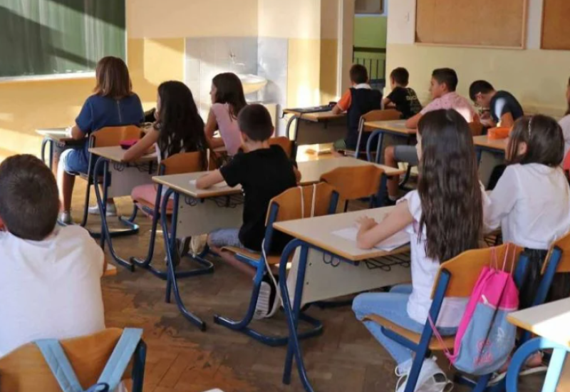 Prije maturskog ispita vratiti zanate u modu