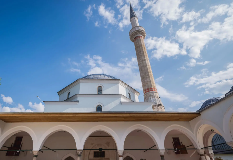 Islamska zajednica odustala od pomena za Hameneija – spriječen diplomatski skandal