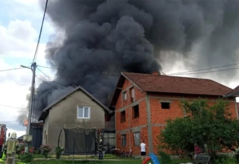 Otkriven uzrok požara u automehaničarskoj radionici (FOTO)