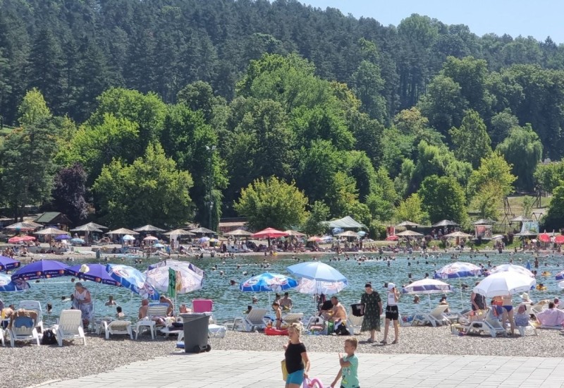 Novi dobrosusjedski gest: Gosta iz Srbije umjesto "kandži" u Tuzli dočekala poruka (FOTO)