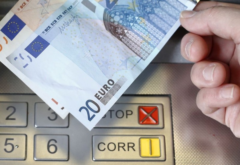 HRVATSKA: Na bankomatima samo novčanice od 10 i 20 evra