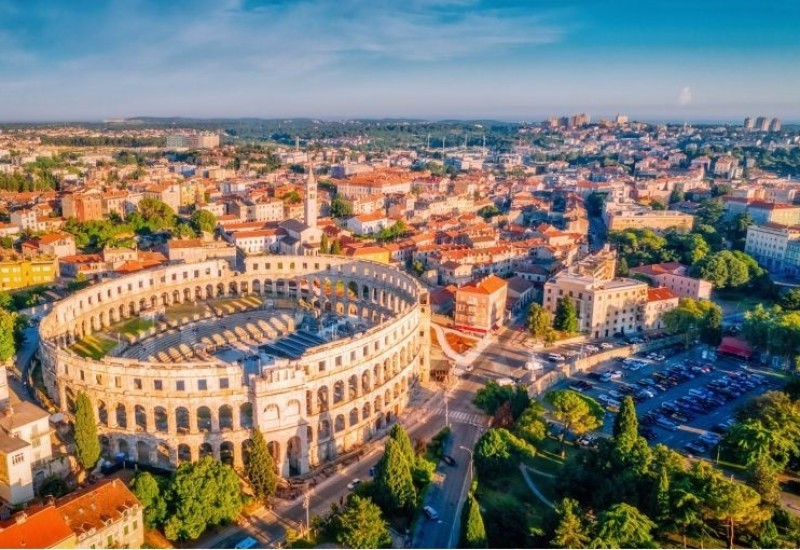 Referendum u Puli, do 11 sati izašlo malo više od 7 posto građana