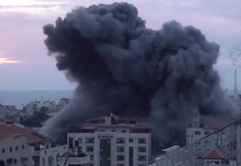 Ovako izgleda Gaza nakon što ju je noćas pogodilo preko 500 raketa (VIDEO)