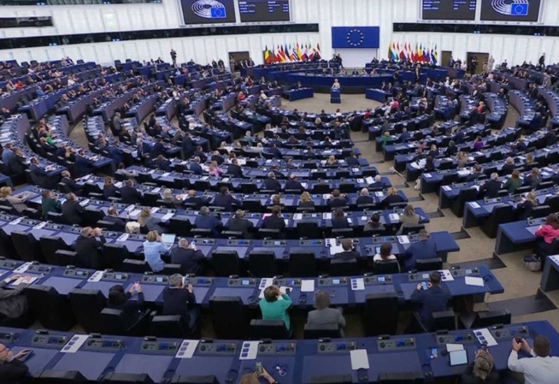 Ljevičari u Evropskom parlamentu Orbanu zapjevali "Bella Ciao" (VIDEO)