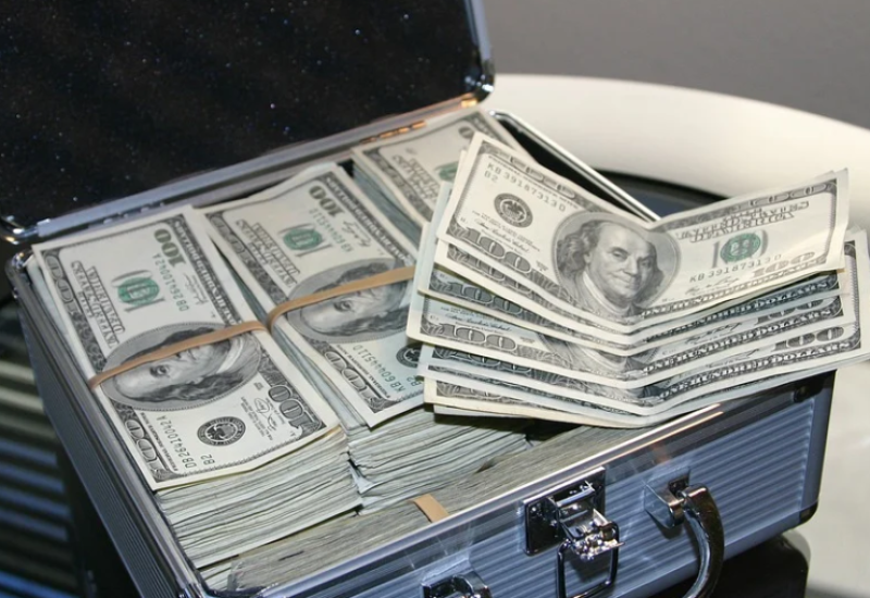 Evro izjednačen sa dolarom