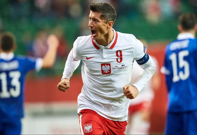 Levandovski se pobunio: Premijer na “udaru” zbog neisplaćenog novca igračima