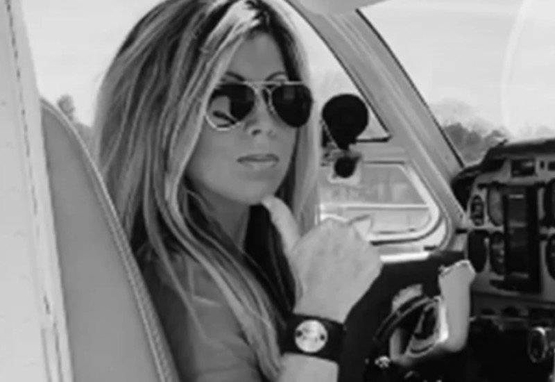 Život izgubio i njen otac! Poznata jutjuberka poginula u avionskoj nesreći VIDEO