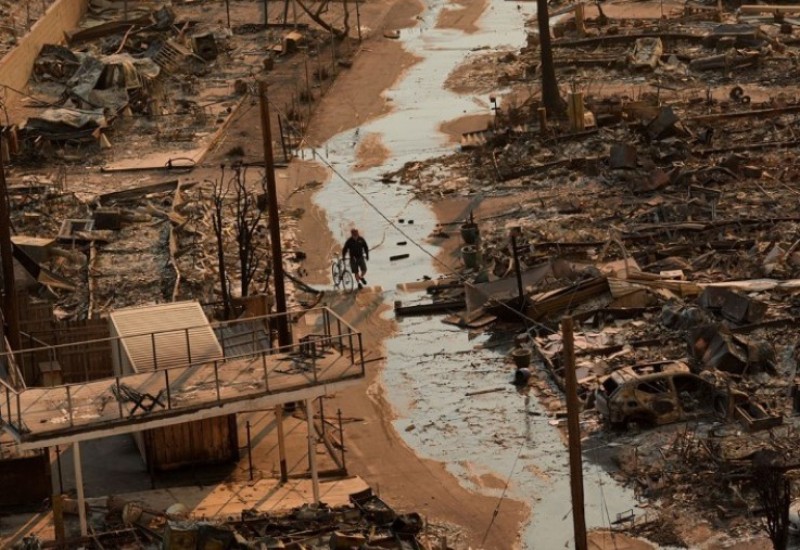 Raste broj stradalih u požarima u Los Anđelesu, na ulicama apokaliptične scene