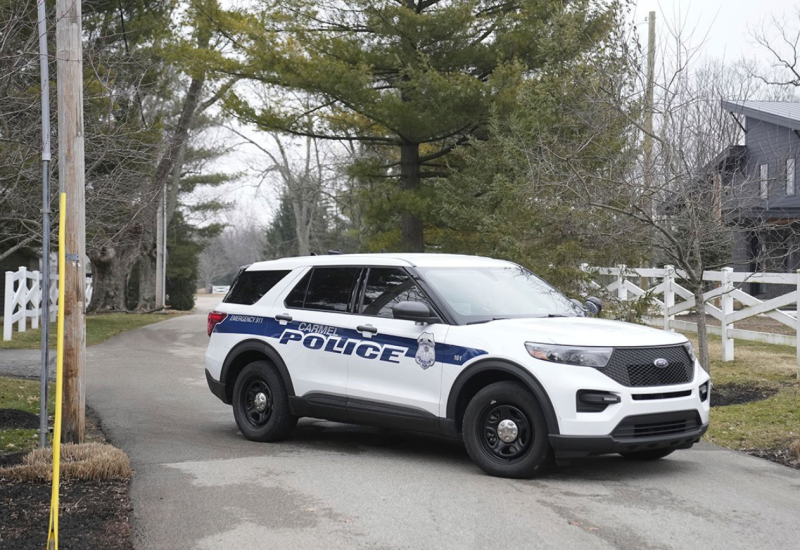 FBI pretresa kuću Majka Pensa