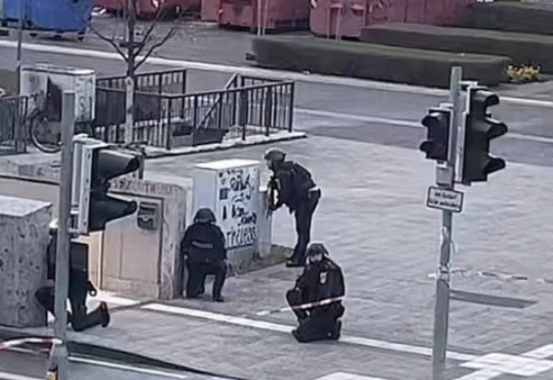 Haos u Njemačkoj: Blokiran grad, otmičari drže taoce i traže otkup