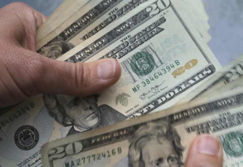 Uprkos krizi: Direktor plaćen 230 puta više od prosječnog radnika