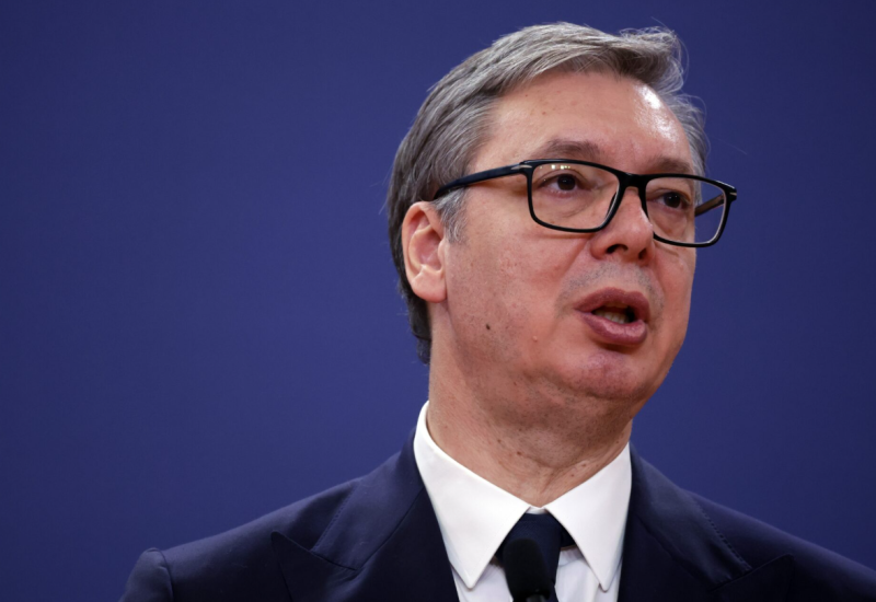 Vučić najavio da za tri-četiri mjeseca podnosi ostavku: Već pakuje knjige u Predsjedništvu