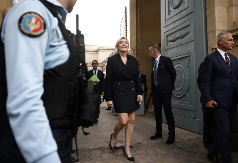 Le Pen: Francuska u ćorsokaku, niko ne zna odakle će doći premijer