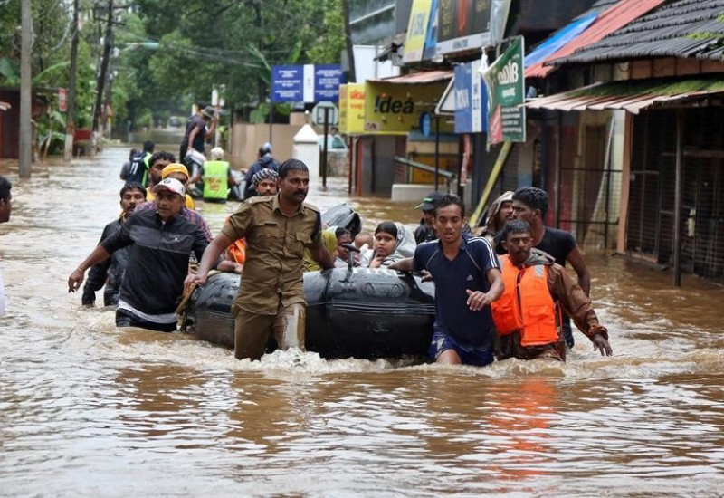 INDIJA: U poplavama poginulo 18 osoba