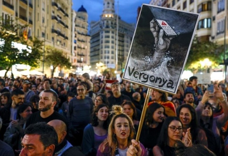 “Ubice, ubice”: Veliki protest u Valensiji zbog loše reakcije vlasti na poplave