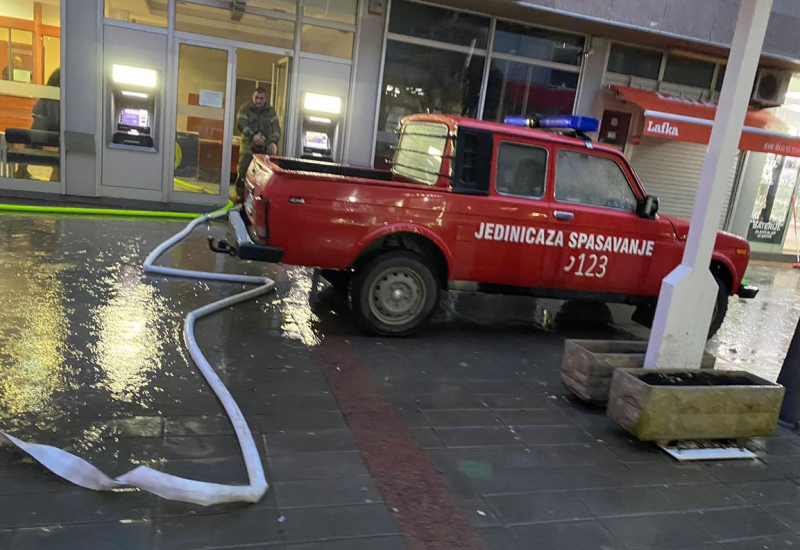 Voda ulazi u objekte u Prijedoru