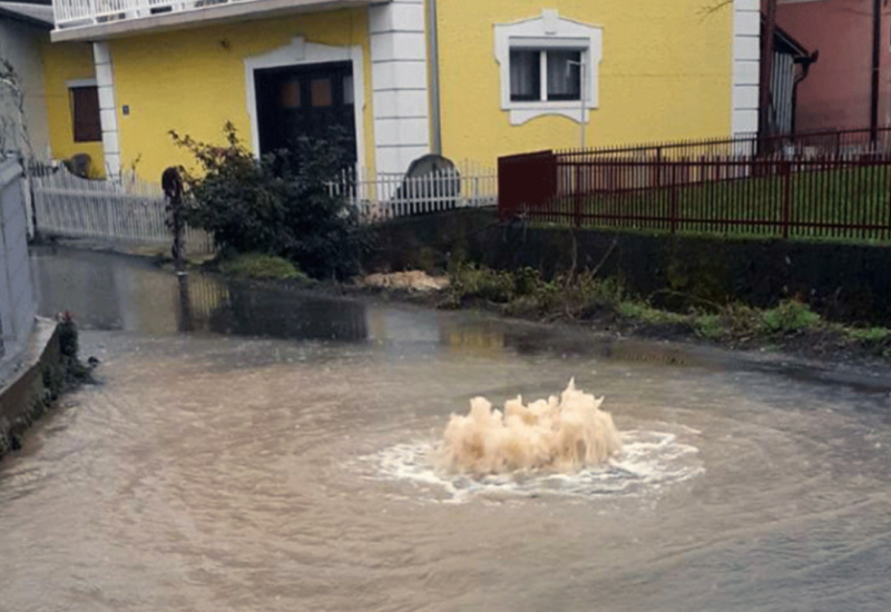 Utvrđen nasip na Binjačkoj, u Dubičkoj ravni voda prijeti stambenim objektima