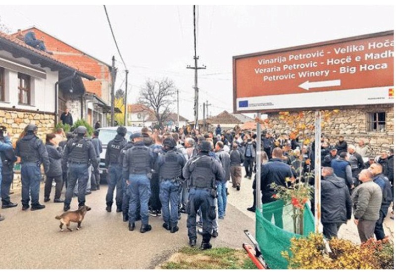 Manastir Hilandar Petrovićima poklanja 20.000 litara vina