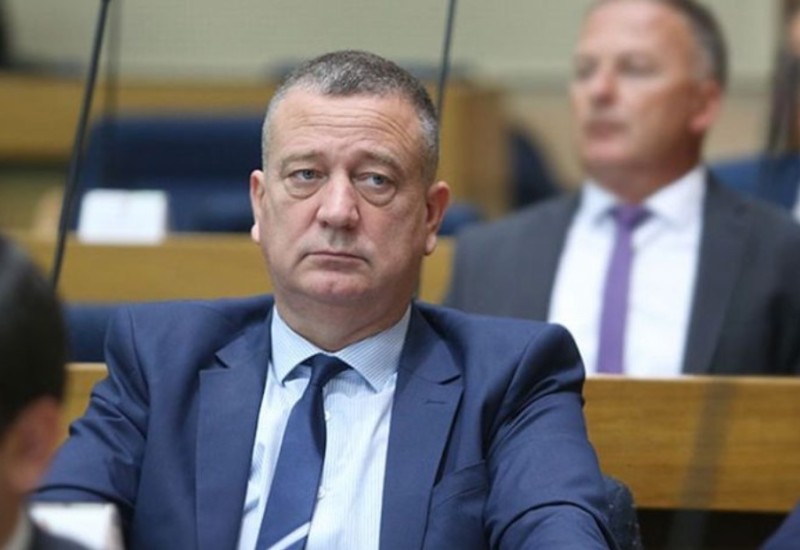 Uhapšen političar: Potukao se sa sinom, pa nasrnuo na policajca