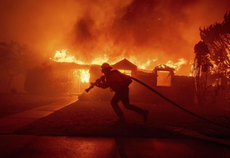 Glumac poginuo u požaru u Los Anđelesu, majci poručio: “Ostavi me” FOTO