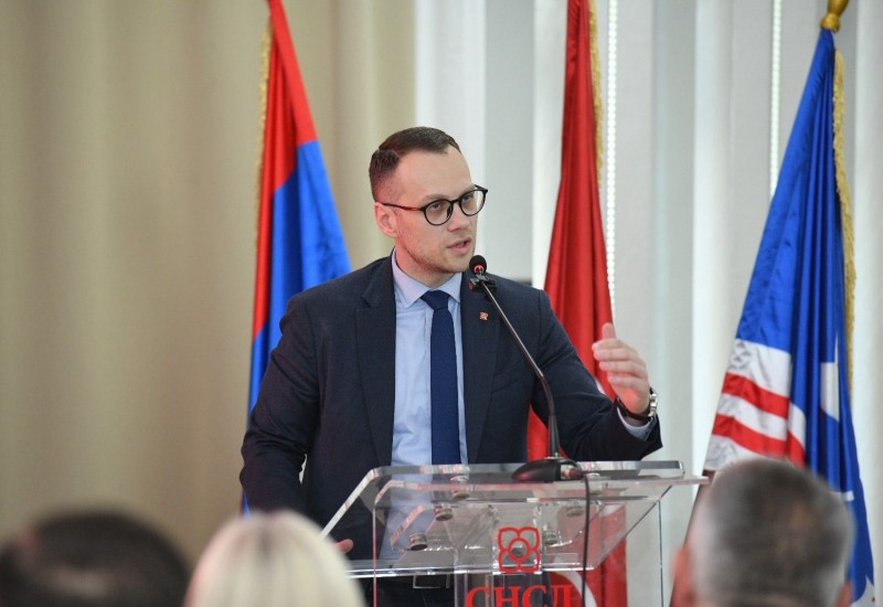Savić brutalno odgovorio Kresojeviću: “Pitaj svoje koliko duguju seljacima”