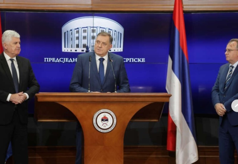 Ključa politička scena u BiH: SNSD grčevito čuva Špirića, Trojka se "pere", a HDZ čuva leđa Dodiku