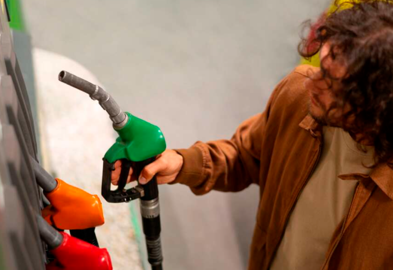 Građani na mukama: Dizel skočio na 4KM, očekuju se nova poskupljenja