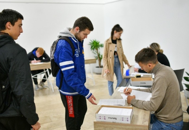 Maturanti od jutros podnose zahtjeve za podršku Grada za besplatne maturske proslave