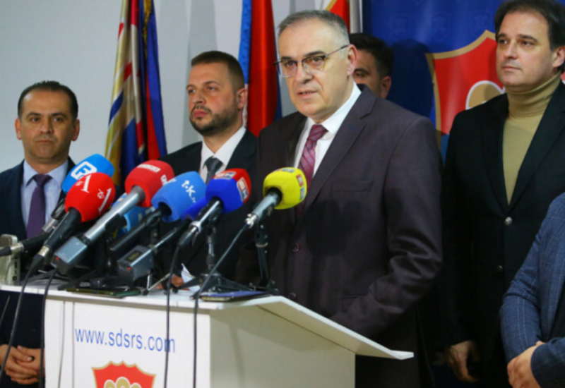 Ko sve želi da vidi leđa Miličeviću?