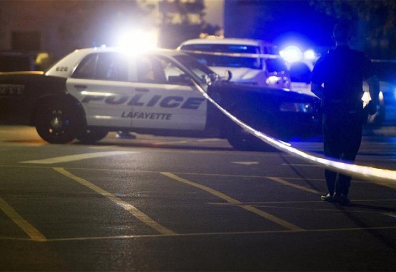 Policajac pucao u tinejdžera na parkingu Mekdonaldsa