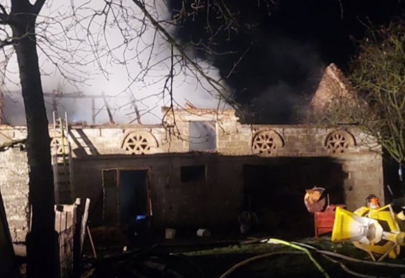 U Mrčevcima kod Laktaša gorjelo 600 bala sijena (FOTO)