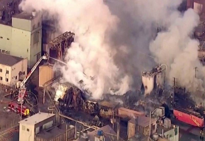 Veliki požar u hemijskoj tvornici (VIDEO)