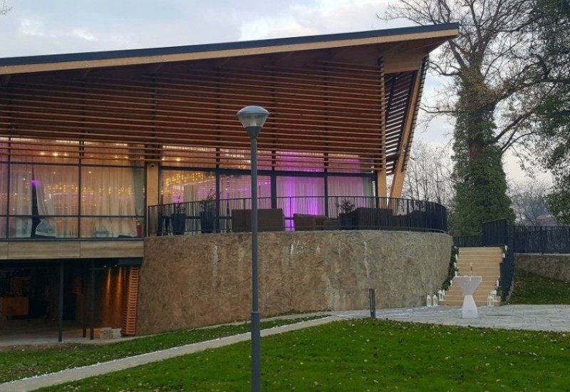 Nakon ubistva na parkingu: Oglasili se iz restorana “Stara Ada”