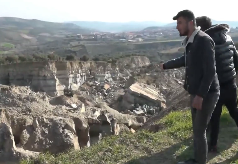 Pojavila se ogromna provalija, mještani u čudu (VIDEO)