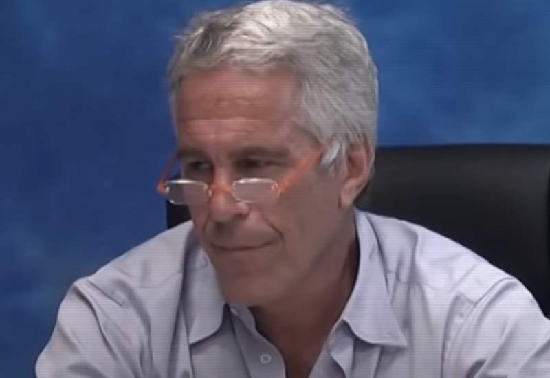 Slavni univerzitet u centru skandala: Profesor preporučio studenkinju Epstinu?