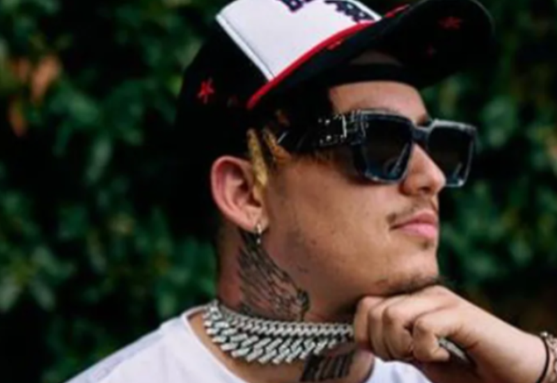 Reper preminuo na bini – publika nastavila da aplaudira