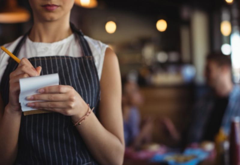 Dodirivao je i hvatao za zadnjicu: Oženjen muškarac i otac dvoje djece spopadao konobaricu