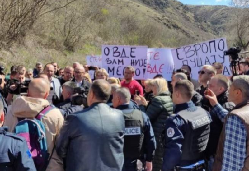 Protestni marš Srba zbog ranjavanja Milana Јovanovića (VIDEO)