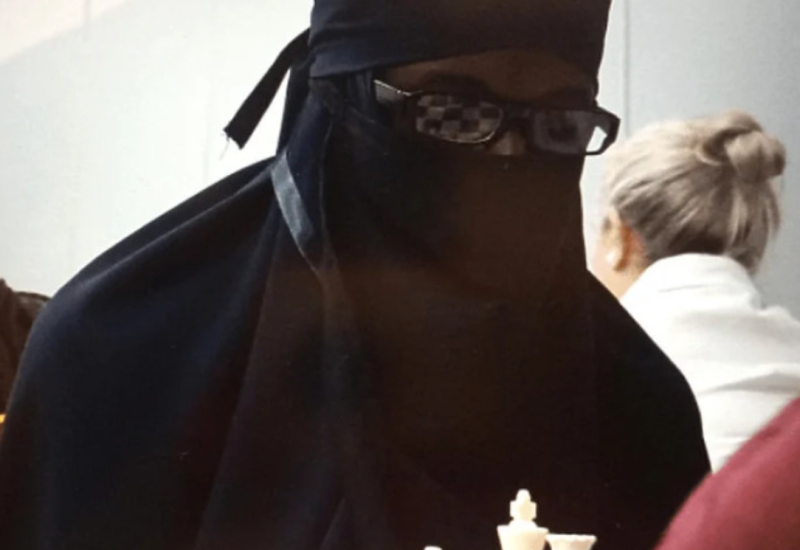 Prevarant iskoristio nikab: Prerušio se u ženu i dominirao prvenstvom za žene