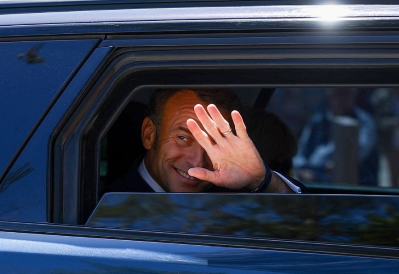 Kakvu igru igra Makron?