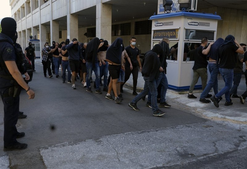 Grčke vlasti odredile su pritvor za 30 huligana, među njima 28 Hrvata