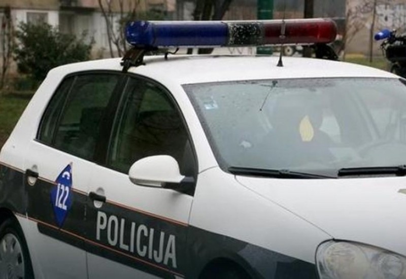 Muškarac poginuo kada se na njega srušio balkon