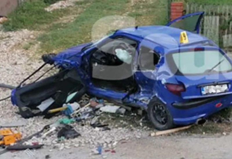 U auto se naguralo osam osoba, stradalo jednogodišnje dijete