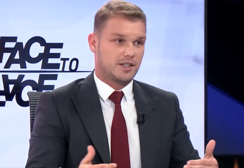 Hadžifejzović se obrušio na Stanivukovića: Spžio bih te za 15 sekundi