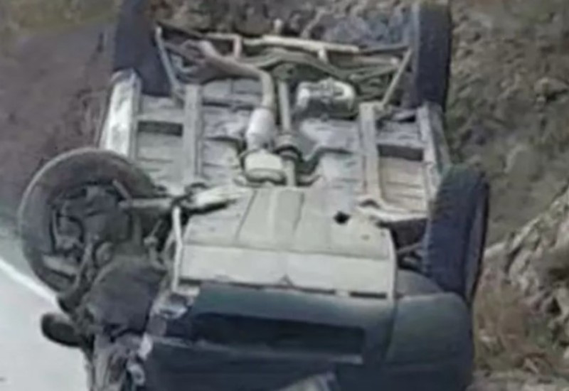 Otežan saobraćaj: Automobil se prevrnulo na krov