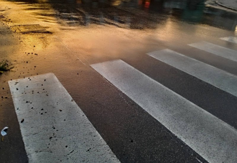 Detalji nesreće u Novom Pazaru: Djevojčicu na pješačkom prelazu udario vozač sa probnom dozvolom