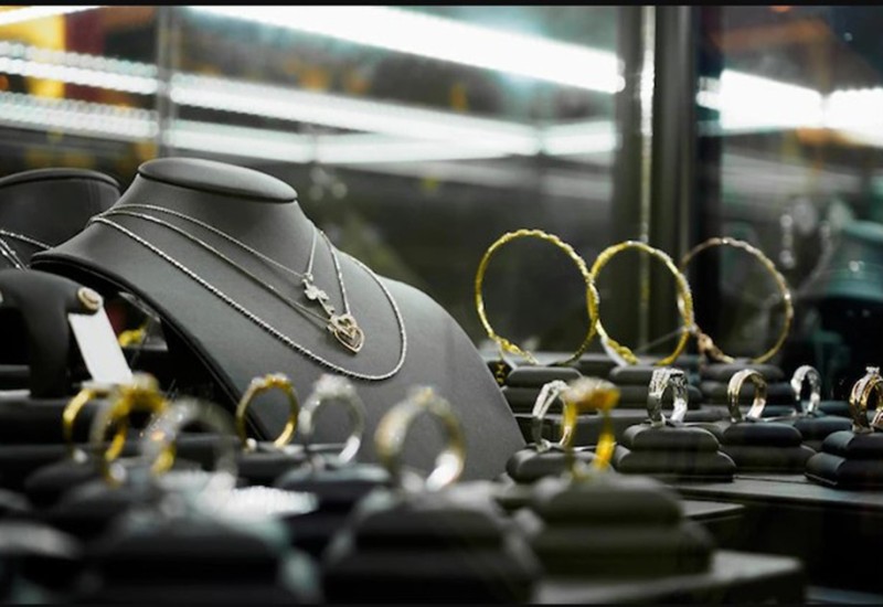 Opljačkana zlatara i odnesena veća količina zlata