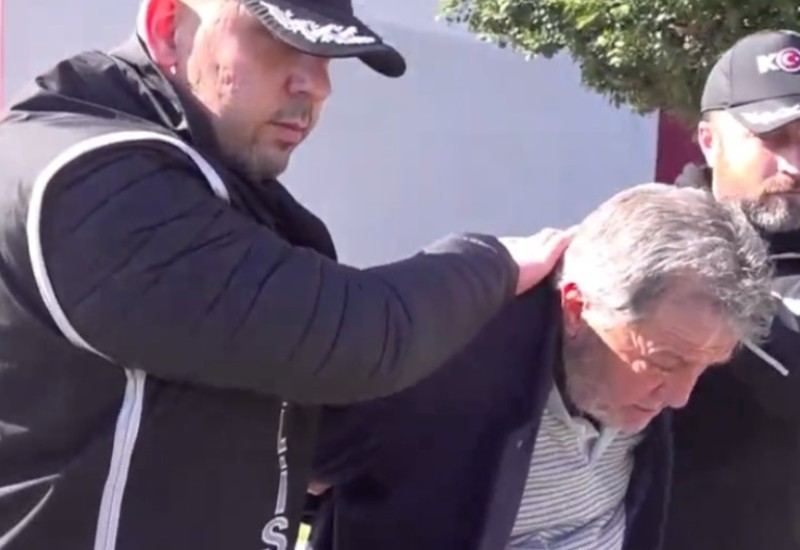 ”Vrlo se kajem”: U Turskoj uhapšen građevinac u čijoj je zgradi poginulo 70 ljudi (VIDEO)
